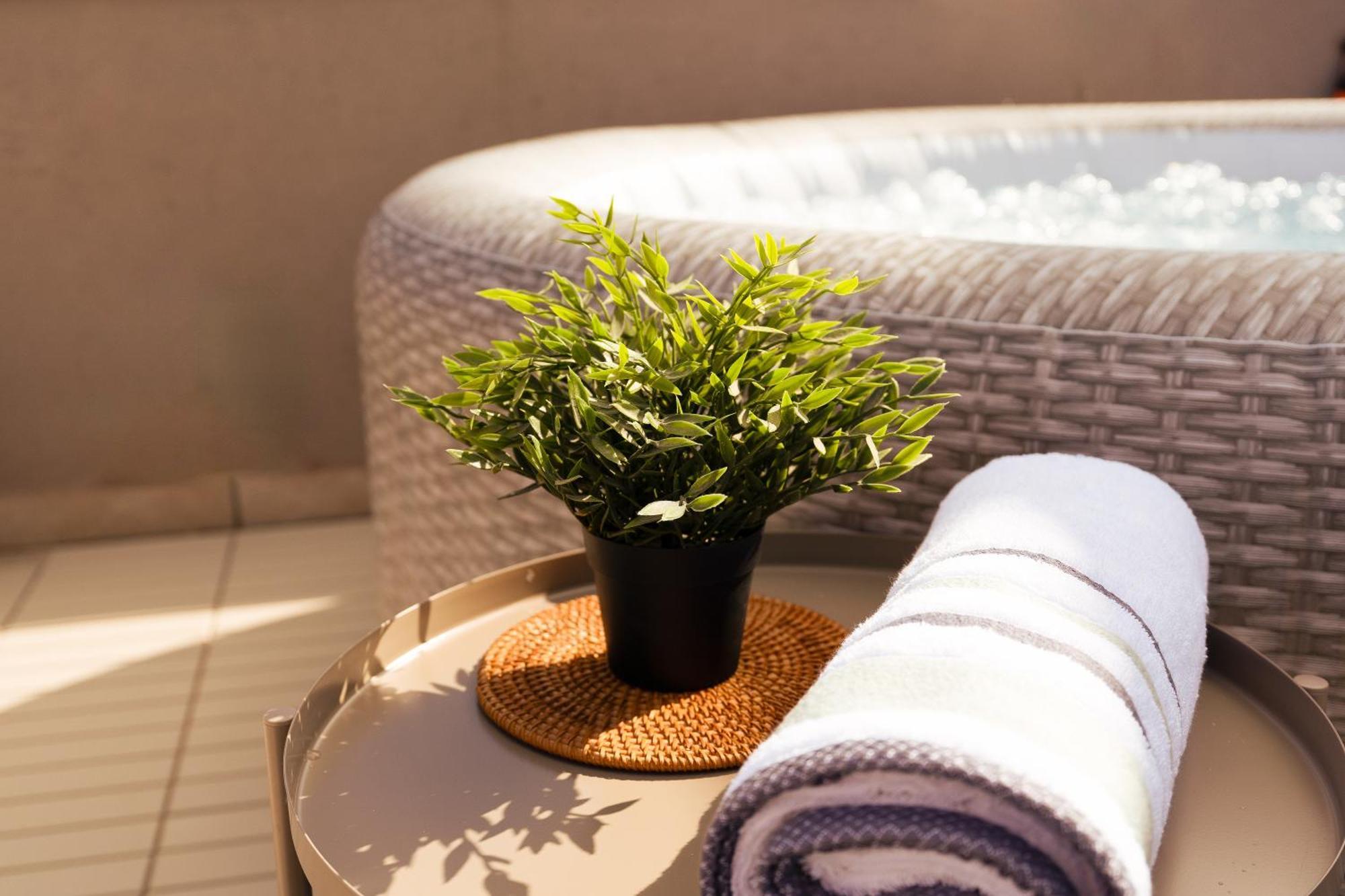 La88 Bayview Penthouse With Jacuzzi Apartman Sliema Kültér fotó